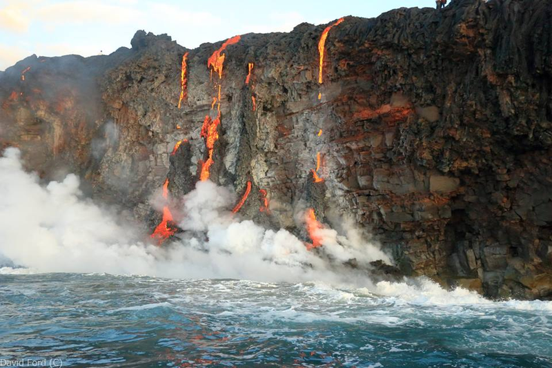 Illustration for article titled Lava Spilling Over a Cliff Looks Like Hot Candy